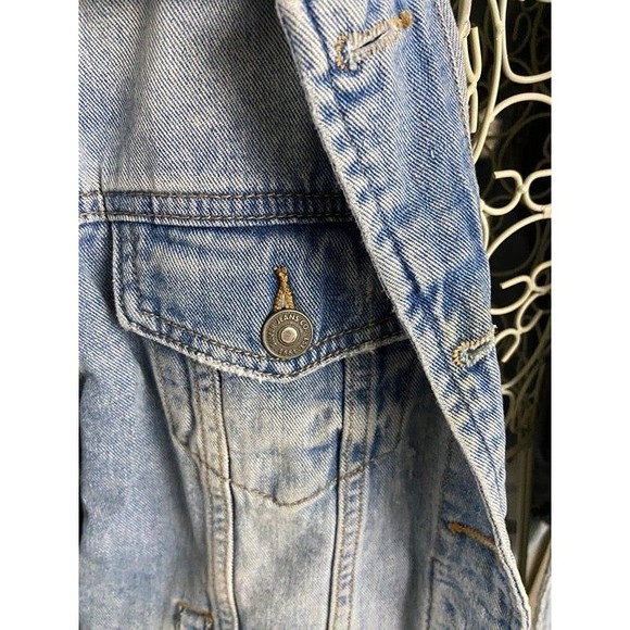 Silver Jeans Co. Women's‎ Sinclair Vintage Style Denim Jacket - Picture 4 of 6